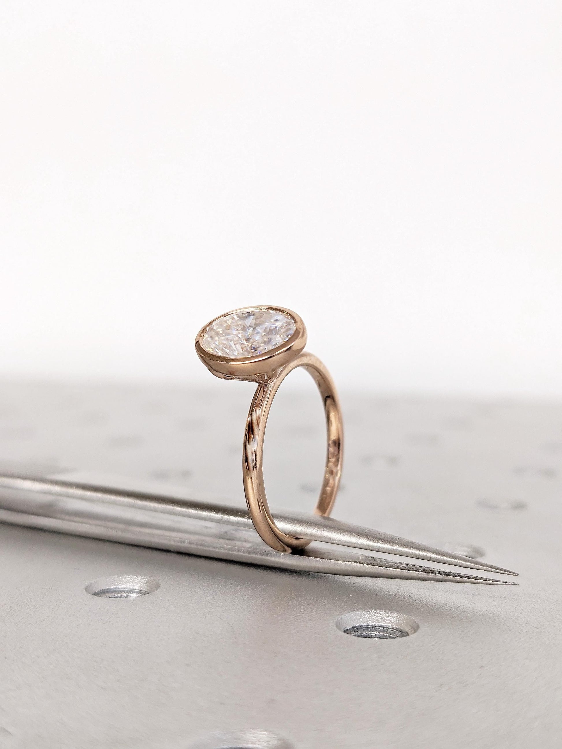 1.2 CT Round Solitaire Moissanite Engagement Ring