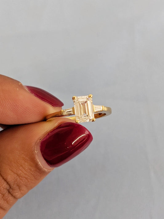 1.2 CT Round Solitaire Moissanite Engagement Ring