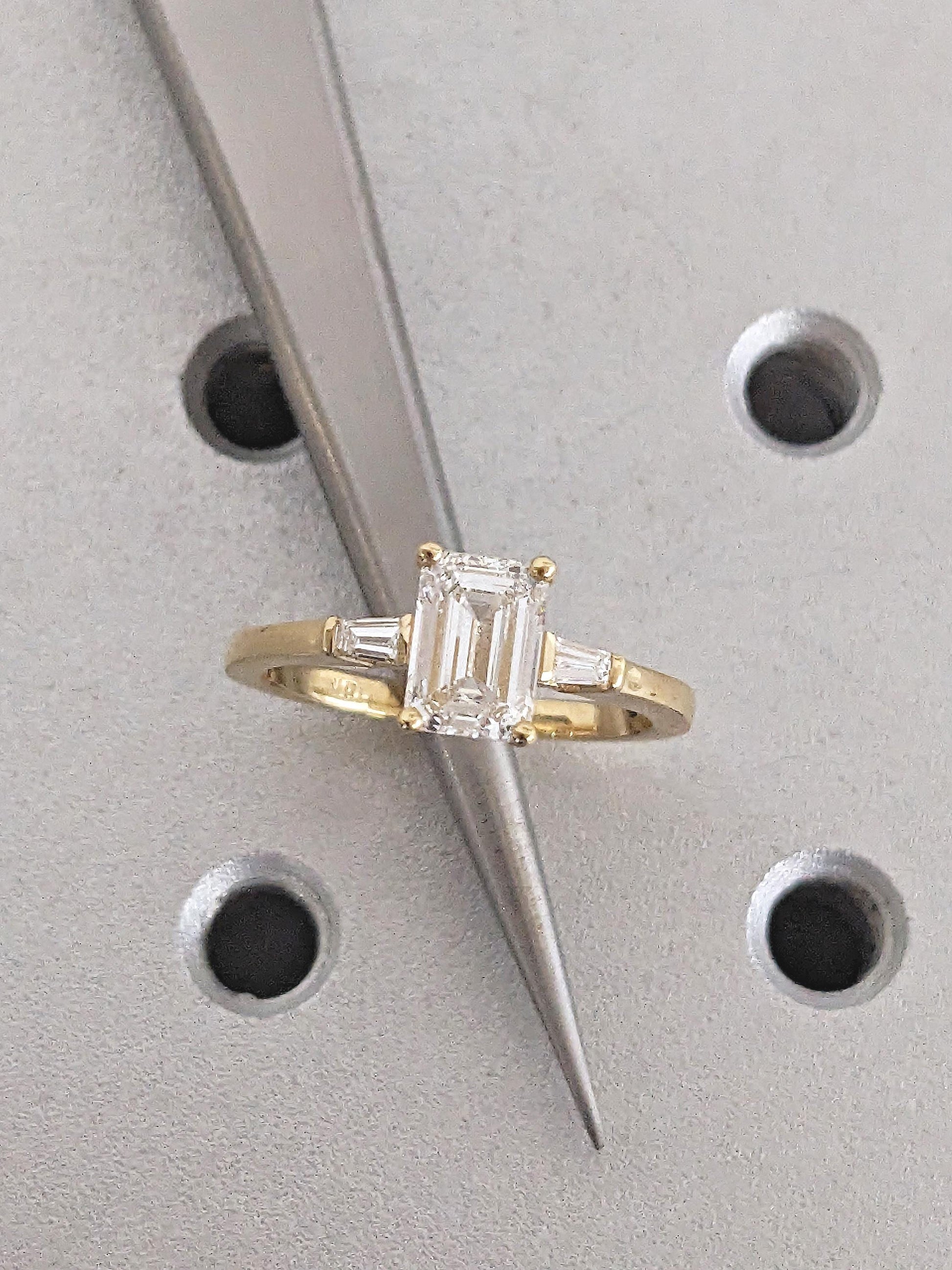 1.2 CT Round Solitaire Moissanite Engagement Ring