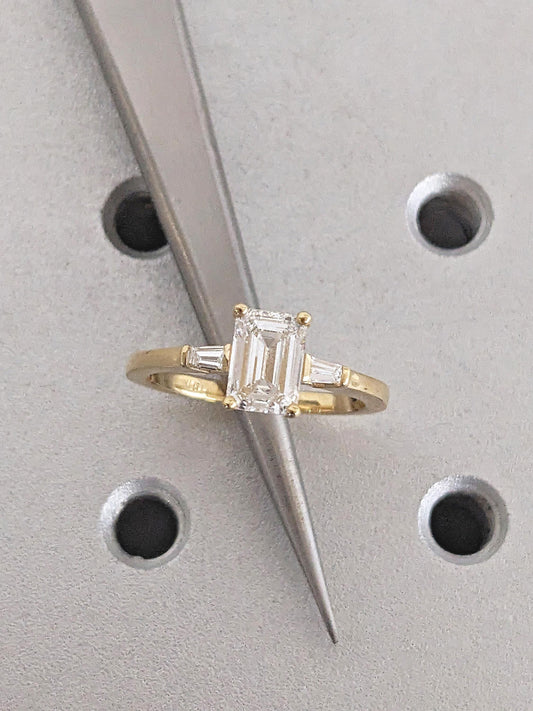 1.2 CT Round Solitaire Moissanite Engagement Ring