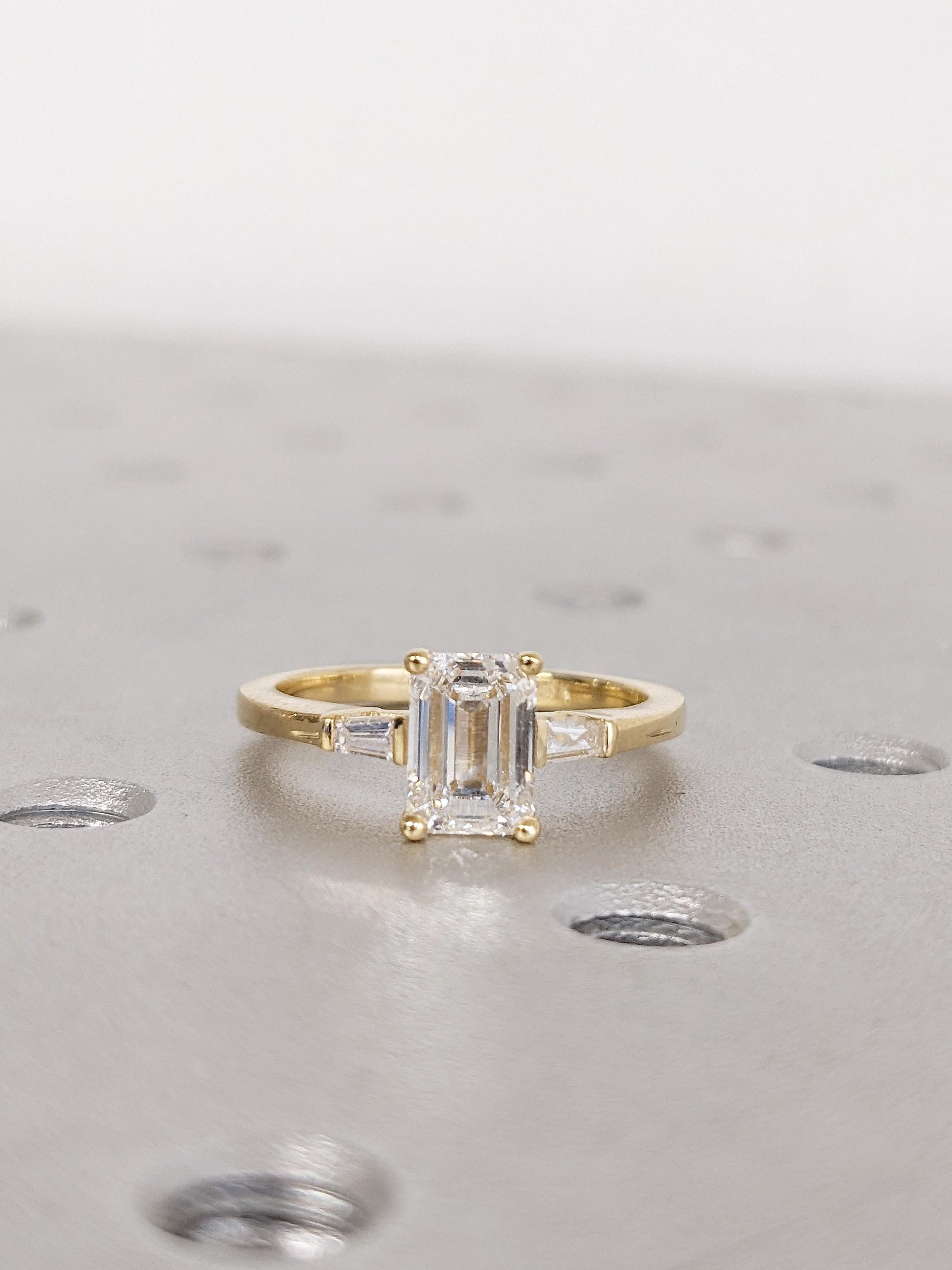 1.2 CT Round Solitaire Moissanite Engagement Ring