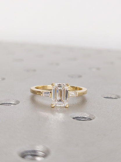 1.2 CT Round Solitaire Moissanite Engagement Ring