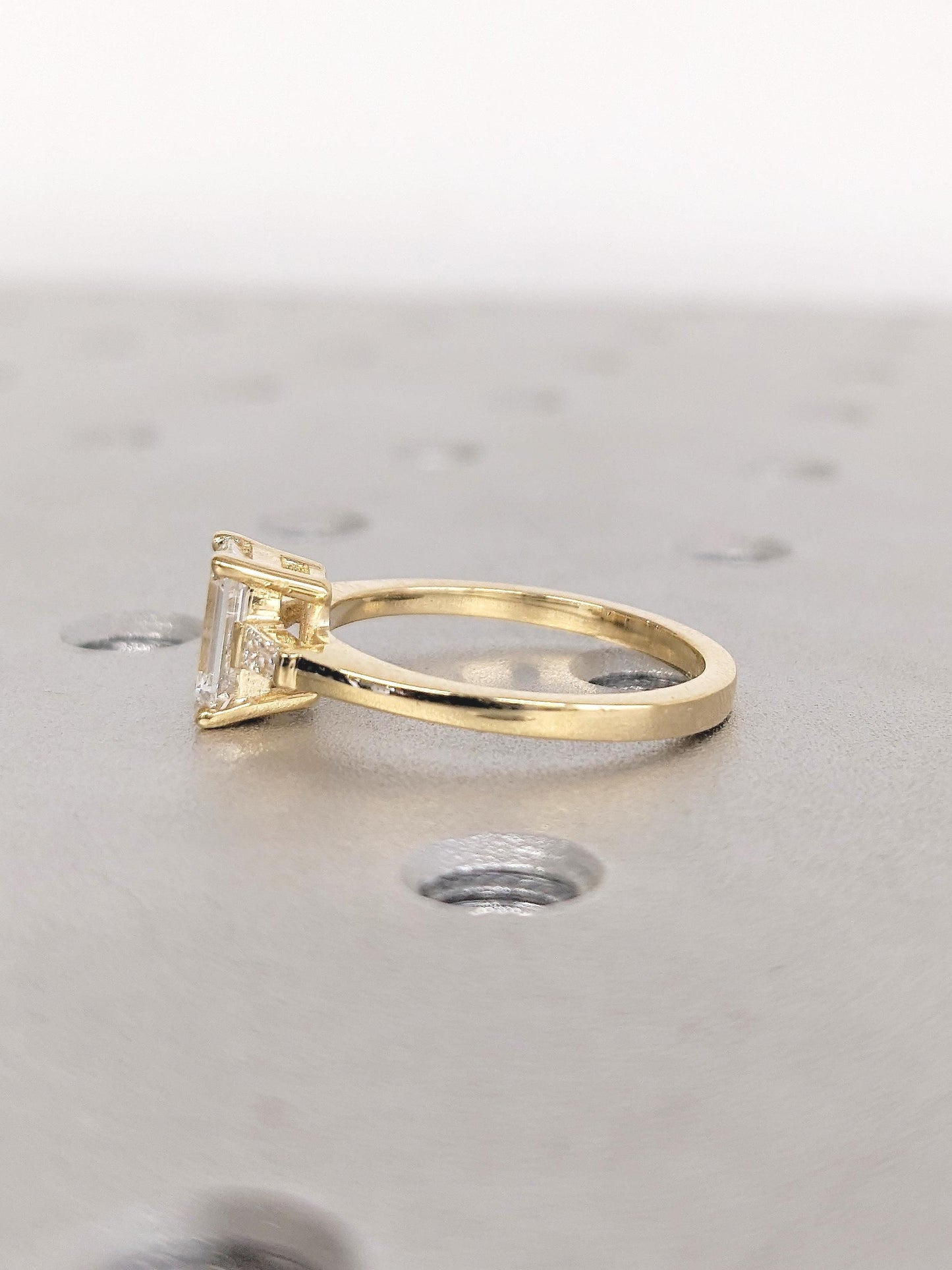 1.2 CT Round Solitaire Moissanite Engagement Ring