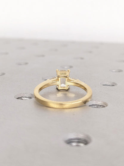 1.2 CT Round Solitaire Moissanite Engagement Ring