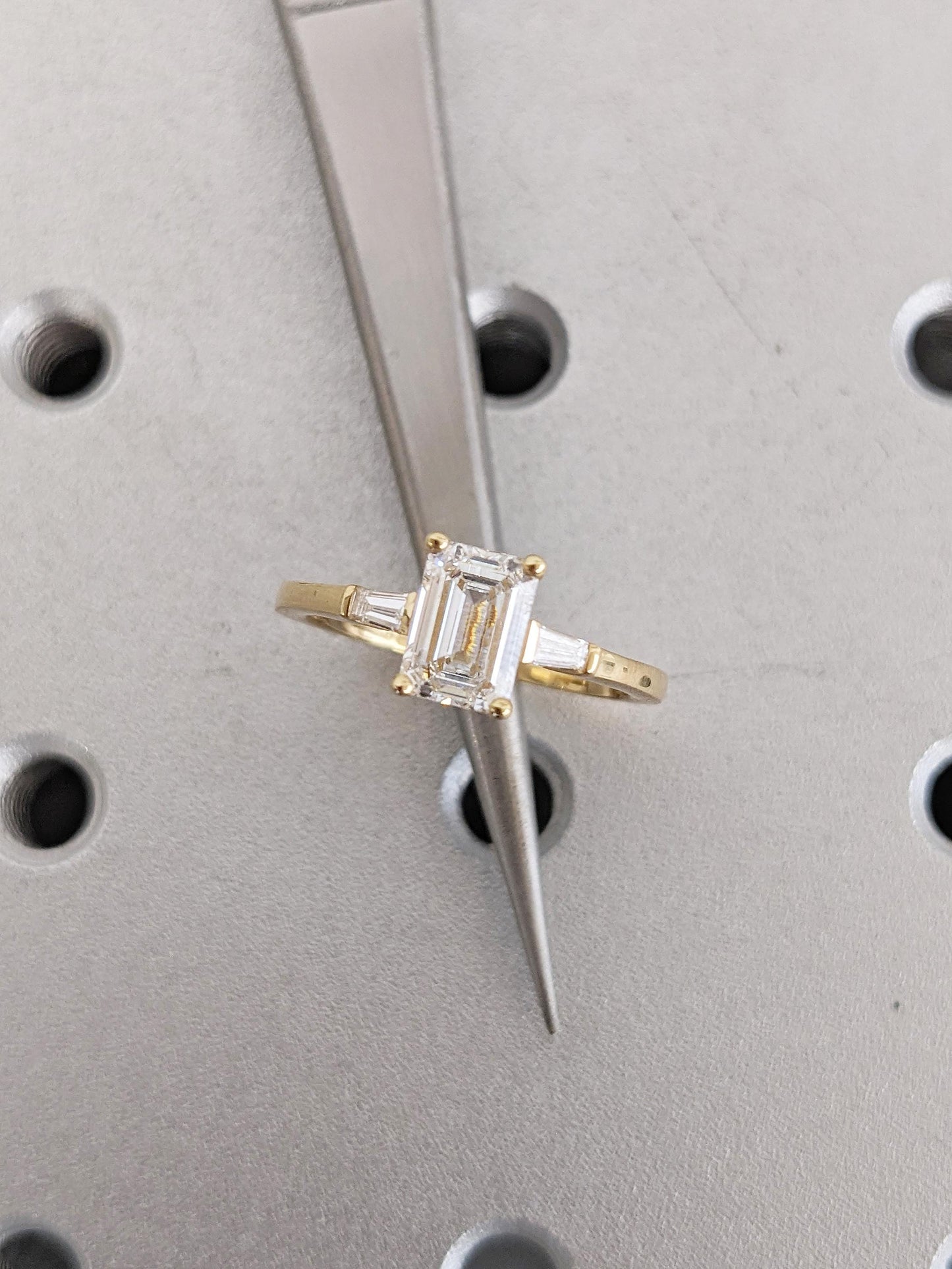 1.2 CT Round Solitaire Moissanite Engagement Ring