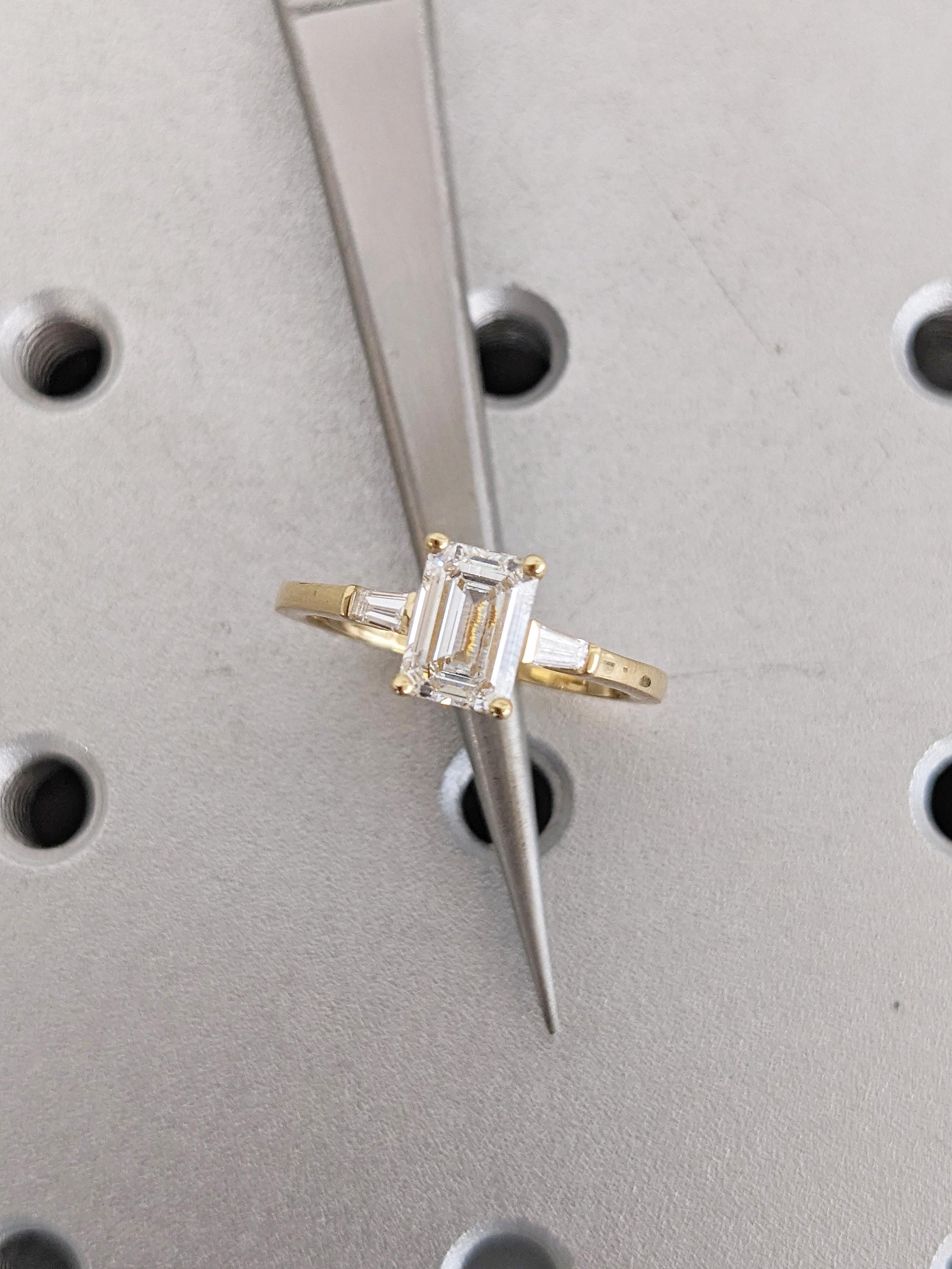 1.2 CT Round Solitaire Moissanite Engagement Ring