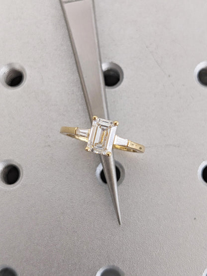 1.2 CT Round Solitaire Moissanite Engagement Ring