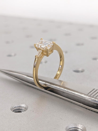 1.2 CT Round Solitaire Moissanite Engagement Ring