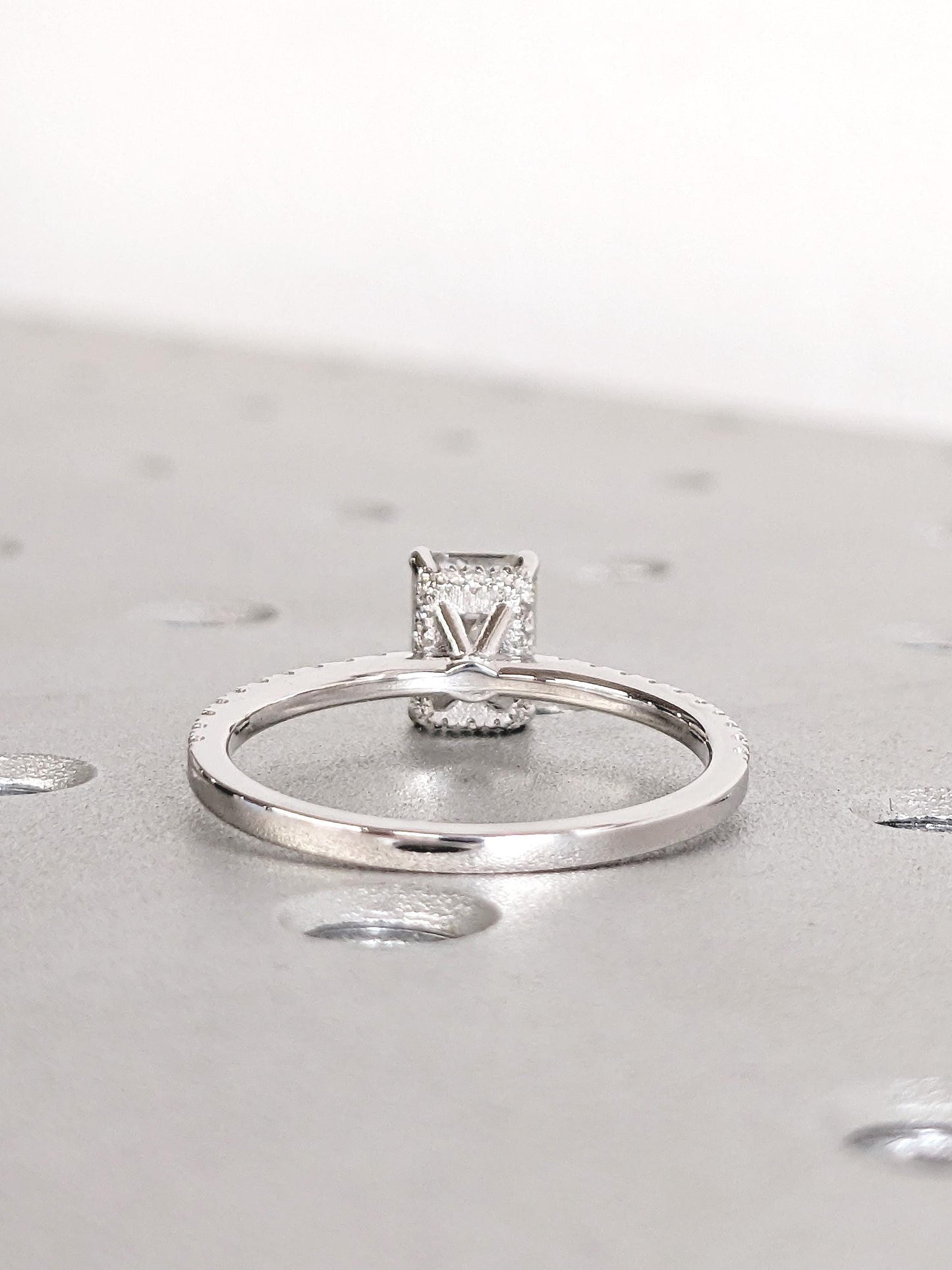 1.2 CT Round Solitaire Moissanite Engagement Ring