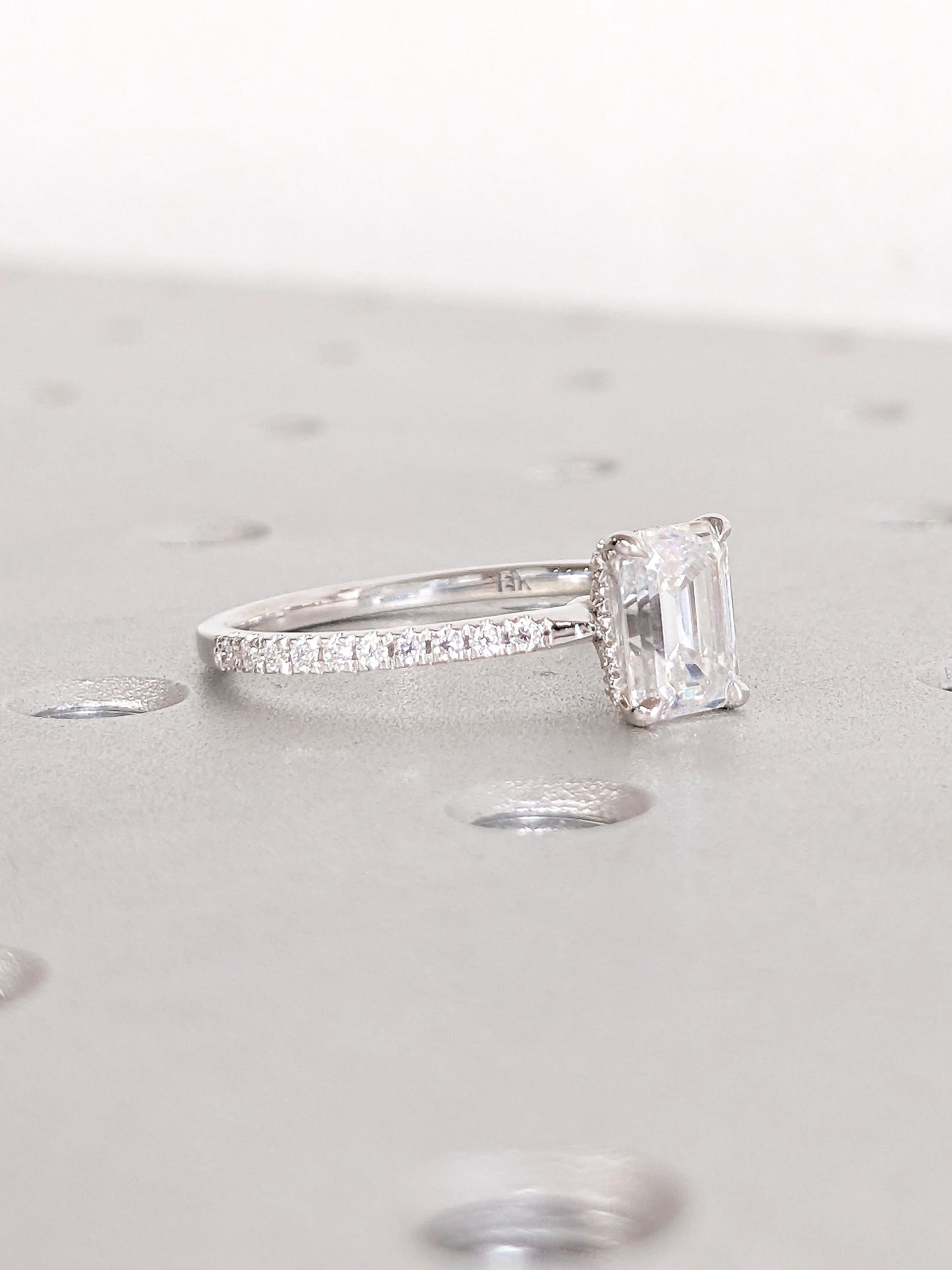1.2 CT Round Solitaire Moissanite Engagement Ring