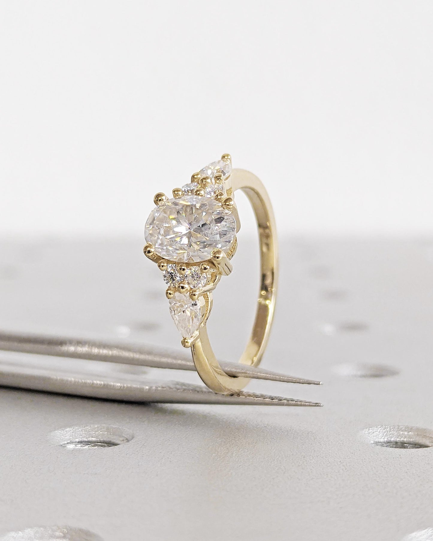1.2 CT Round Solitaire Moissanite Engagement Ring