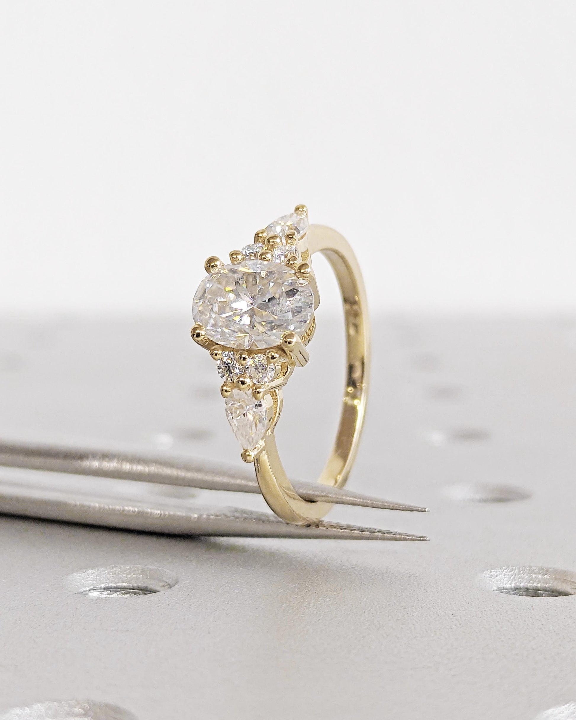 1.2 CT Round Solitaire Moissanite Engagement Ring