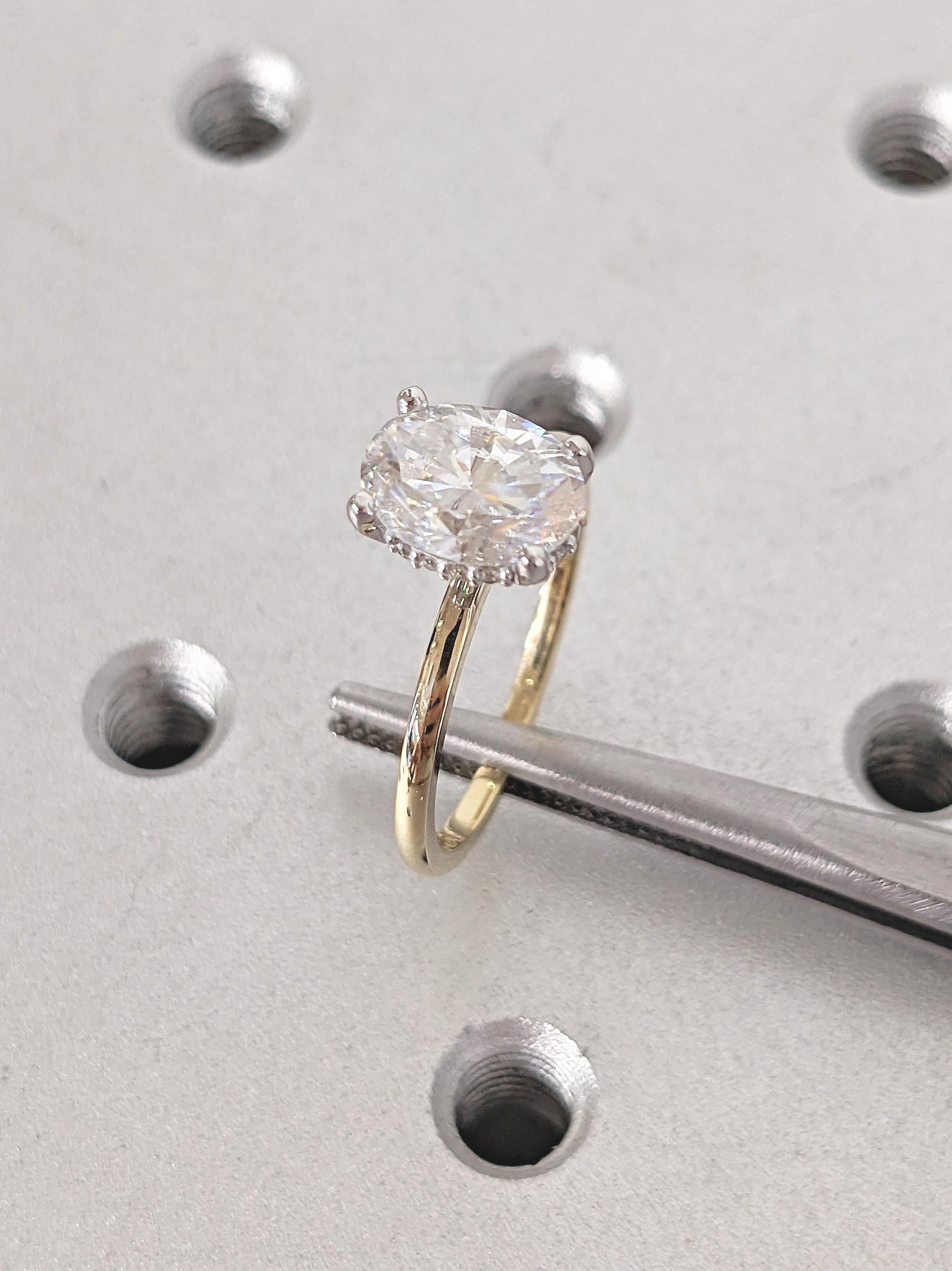 1.2 CT Round Solitaire Moissanite Engagement Ring