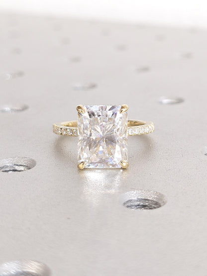 1.2 CT Round Solitaire Moissanite Engagement Ring