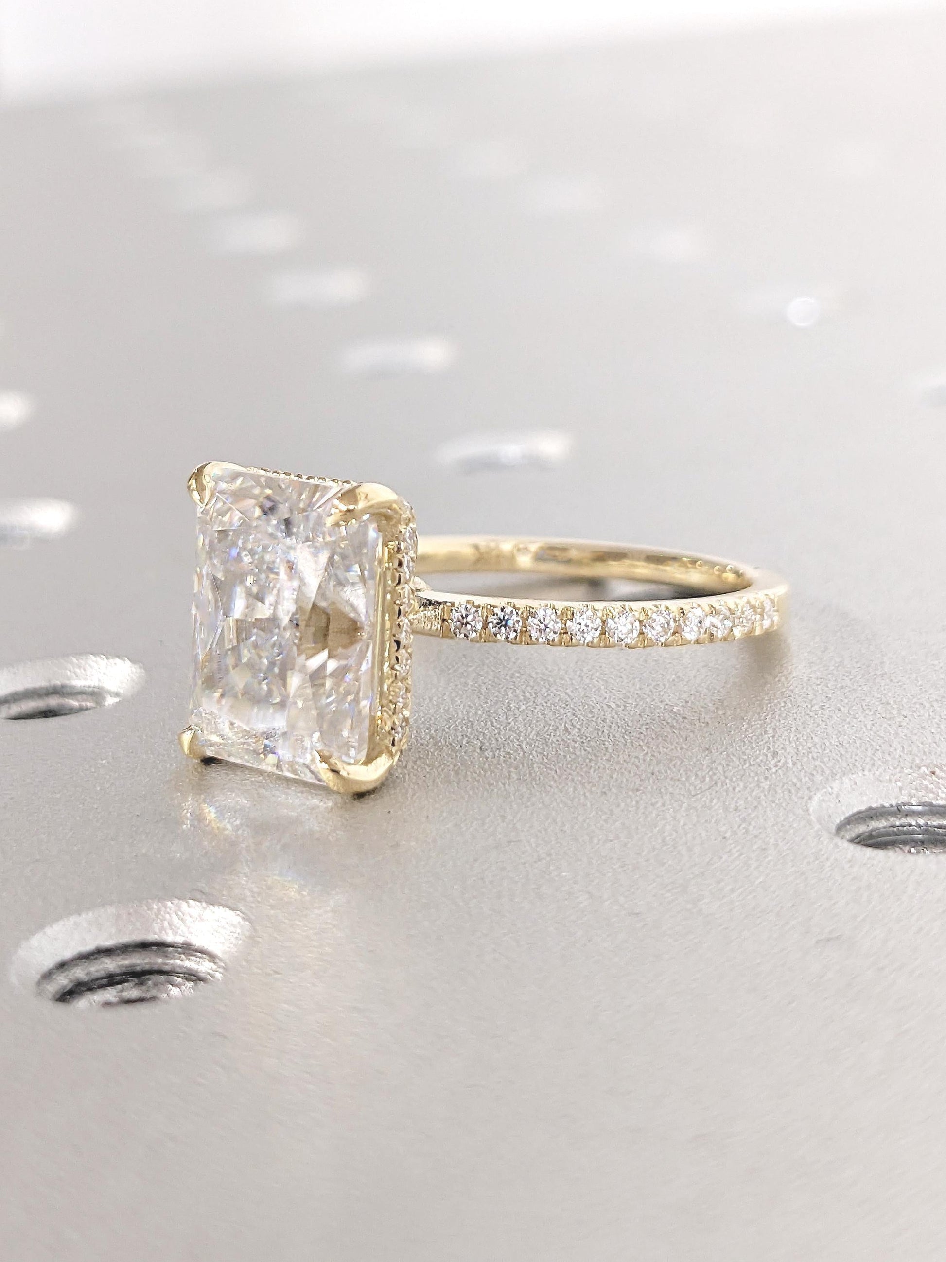 1.2 CT Round Solitaire Moissanite Engagement Ring