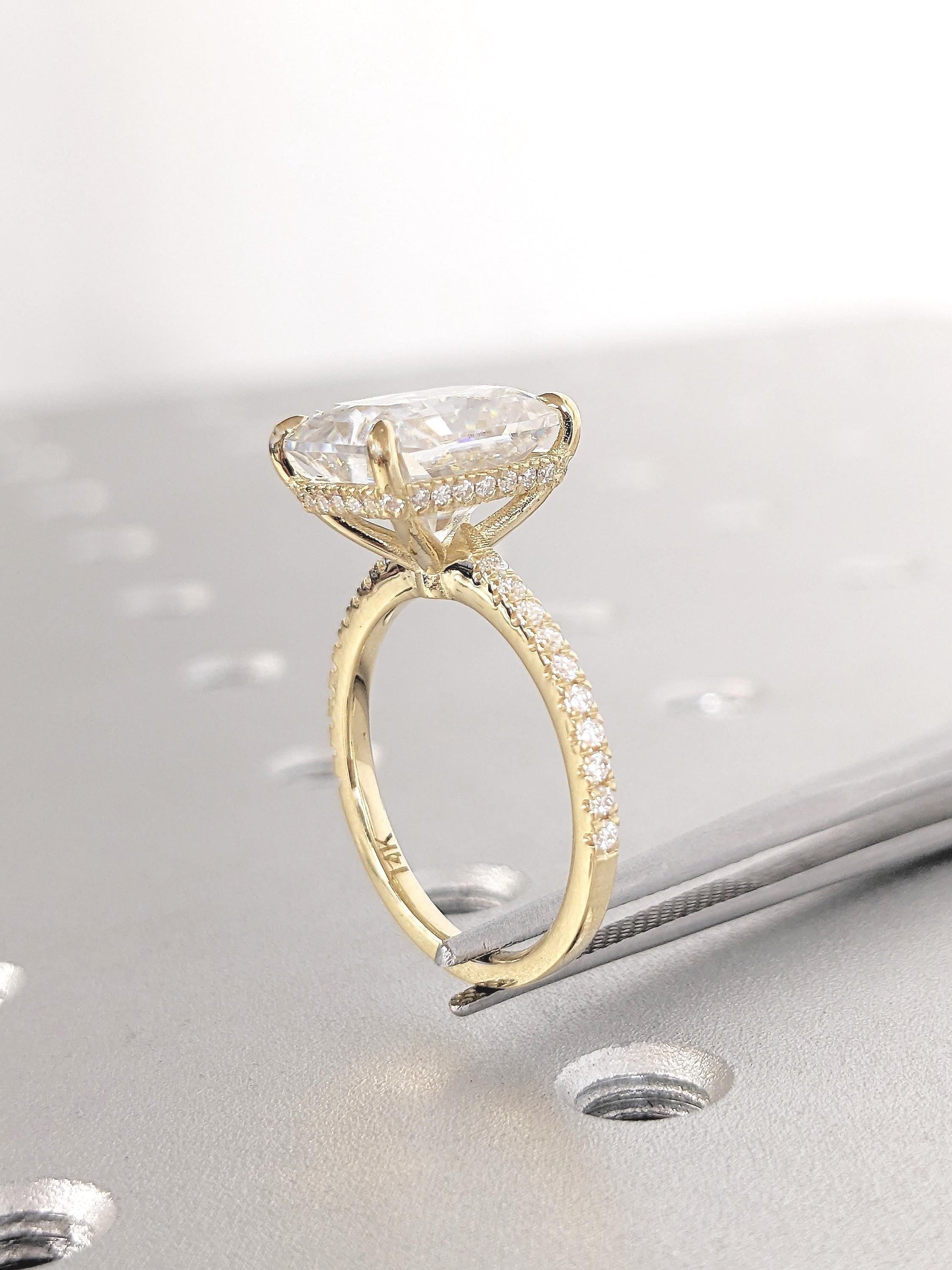 1.2 CT Round Solitaire Moissanite Engagement Ring