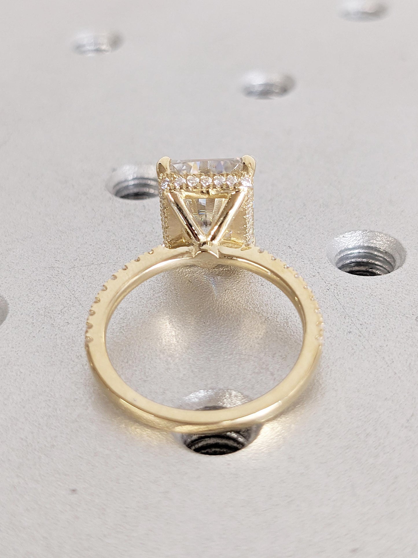 1.2 CT Round Solitaire Moissanite Engagement Ring