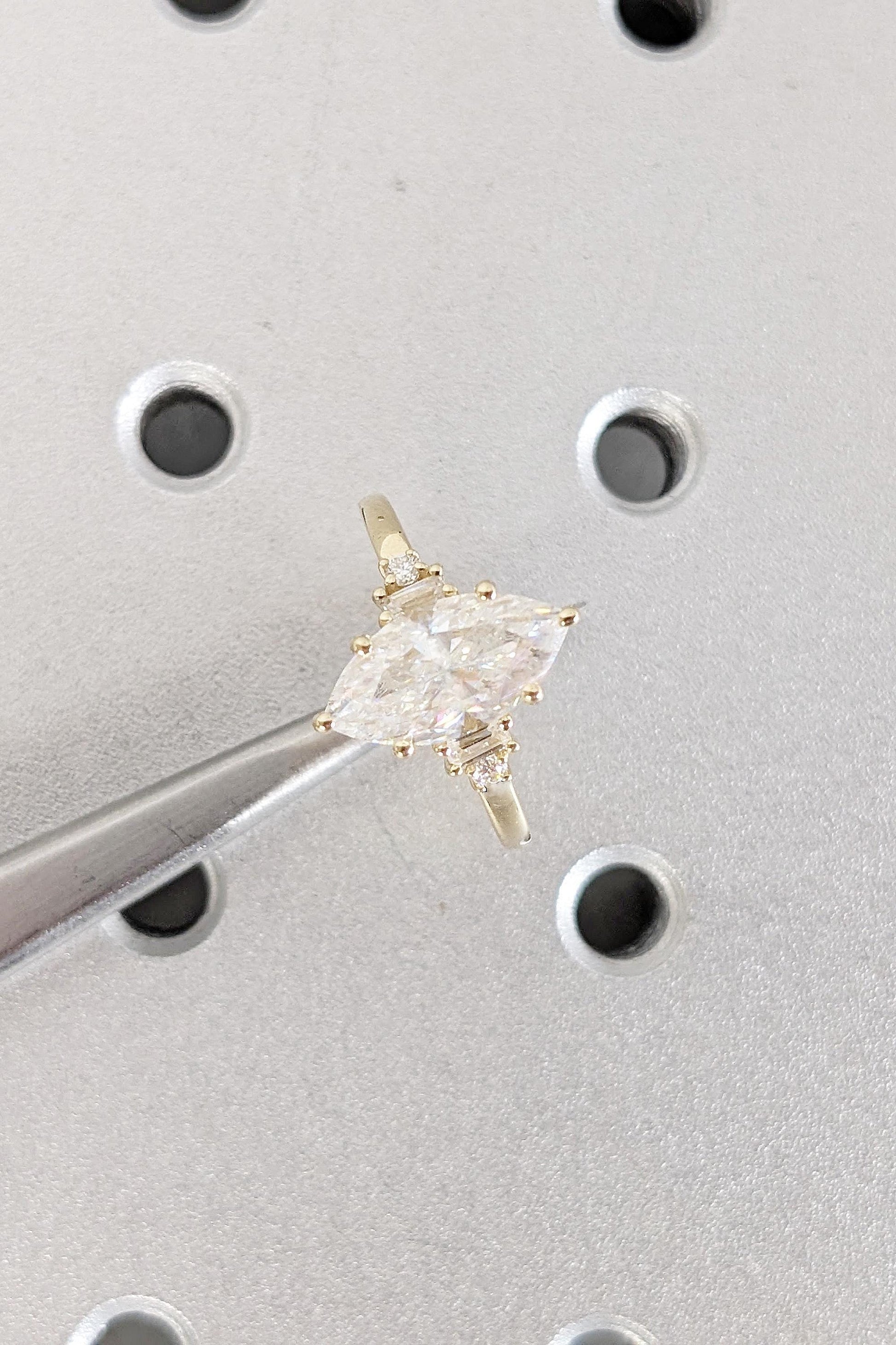 1.2 CT Round Solitaire Moissanite Engagement Ring