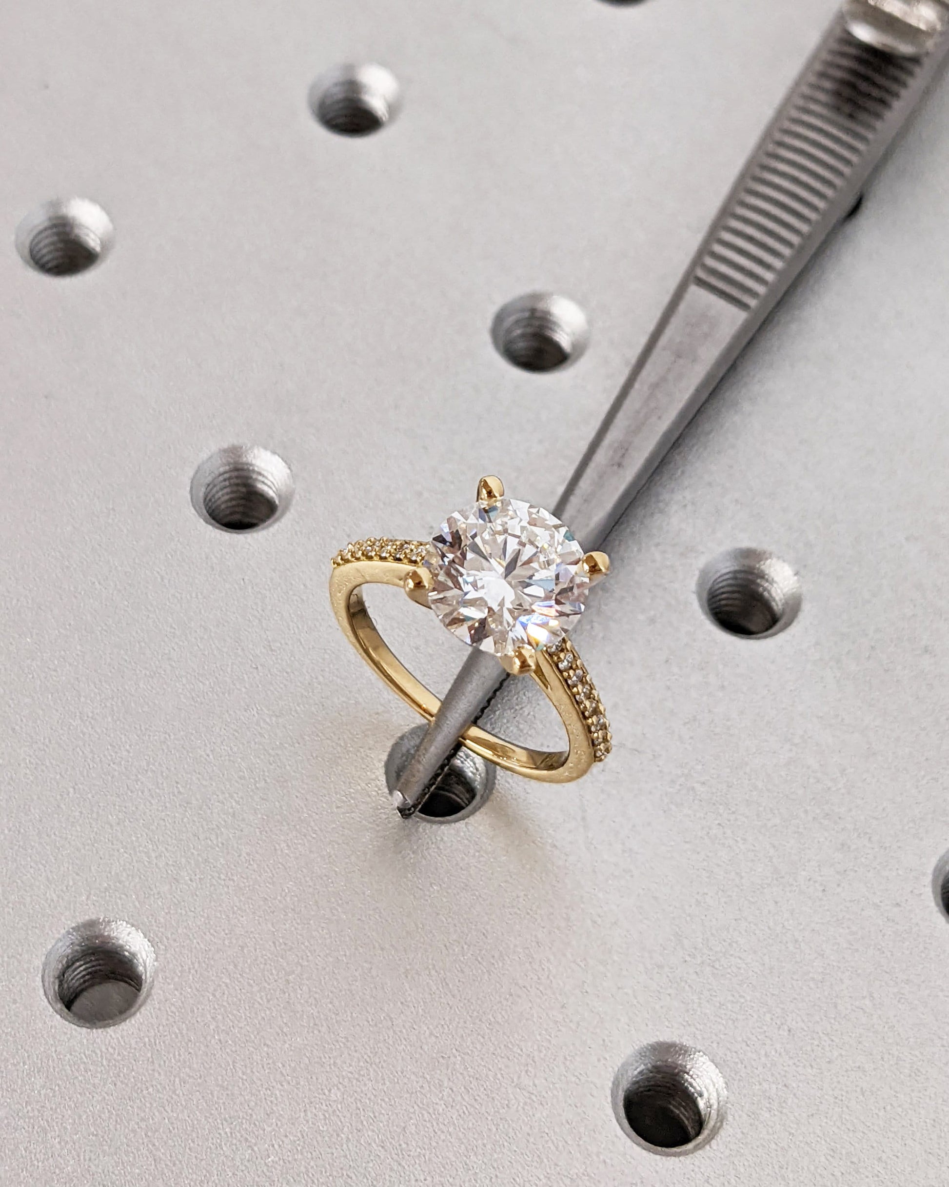 1.2 CT Round Solitaire Moissanite Engagement Ring