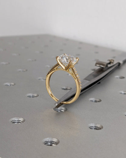 1.2 CT Round Solitaire Moissanite Engagement Ring