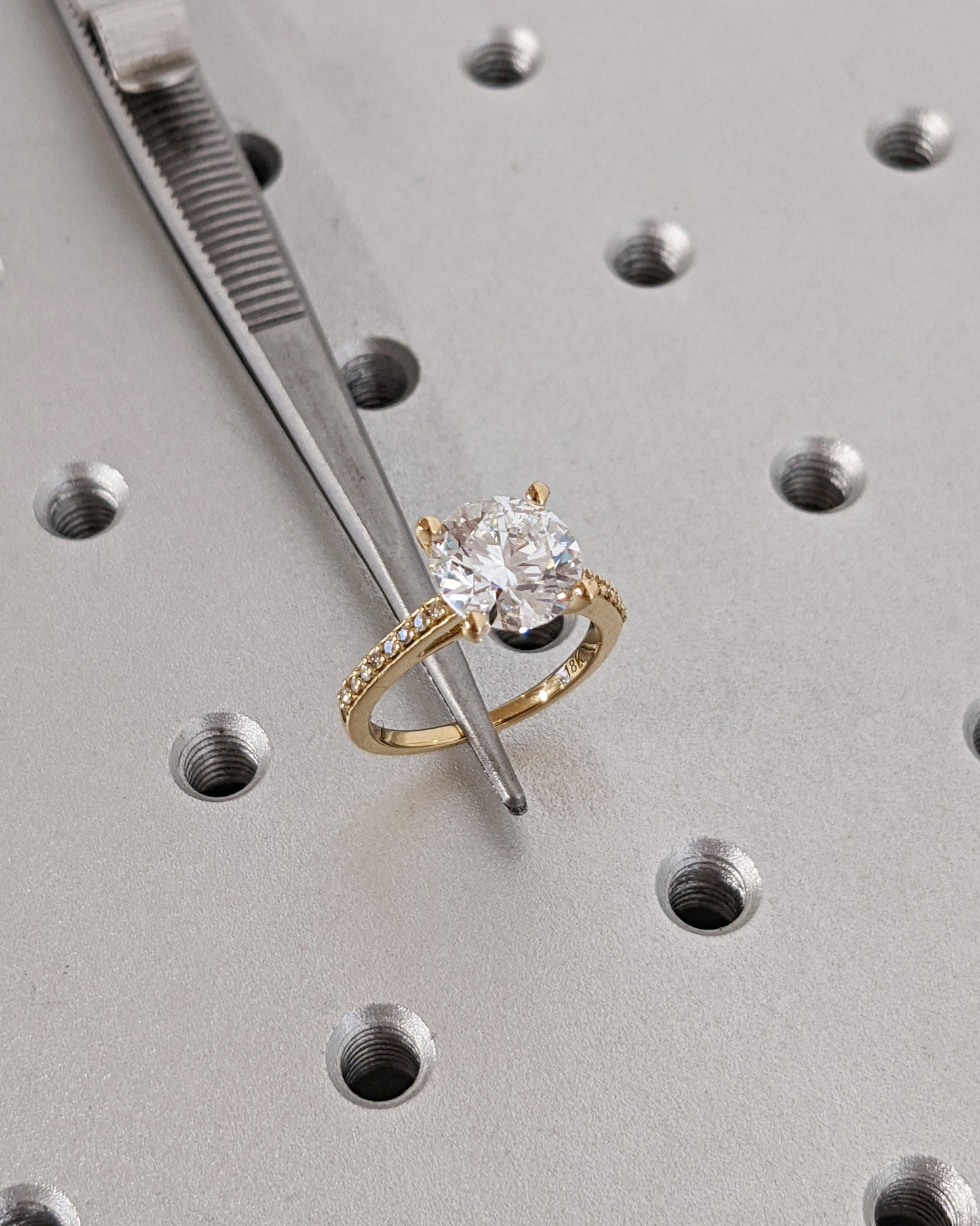 1.2 CT Round Solitaire Moissanite Engagement Ring