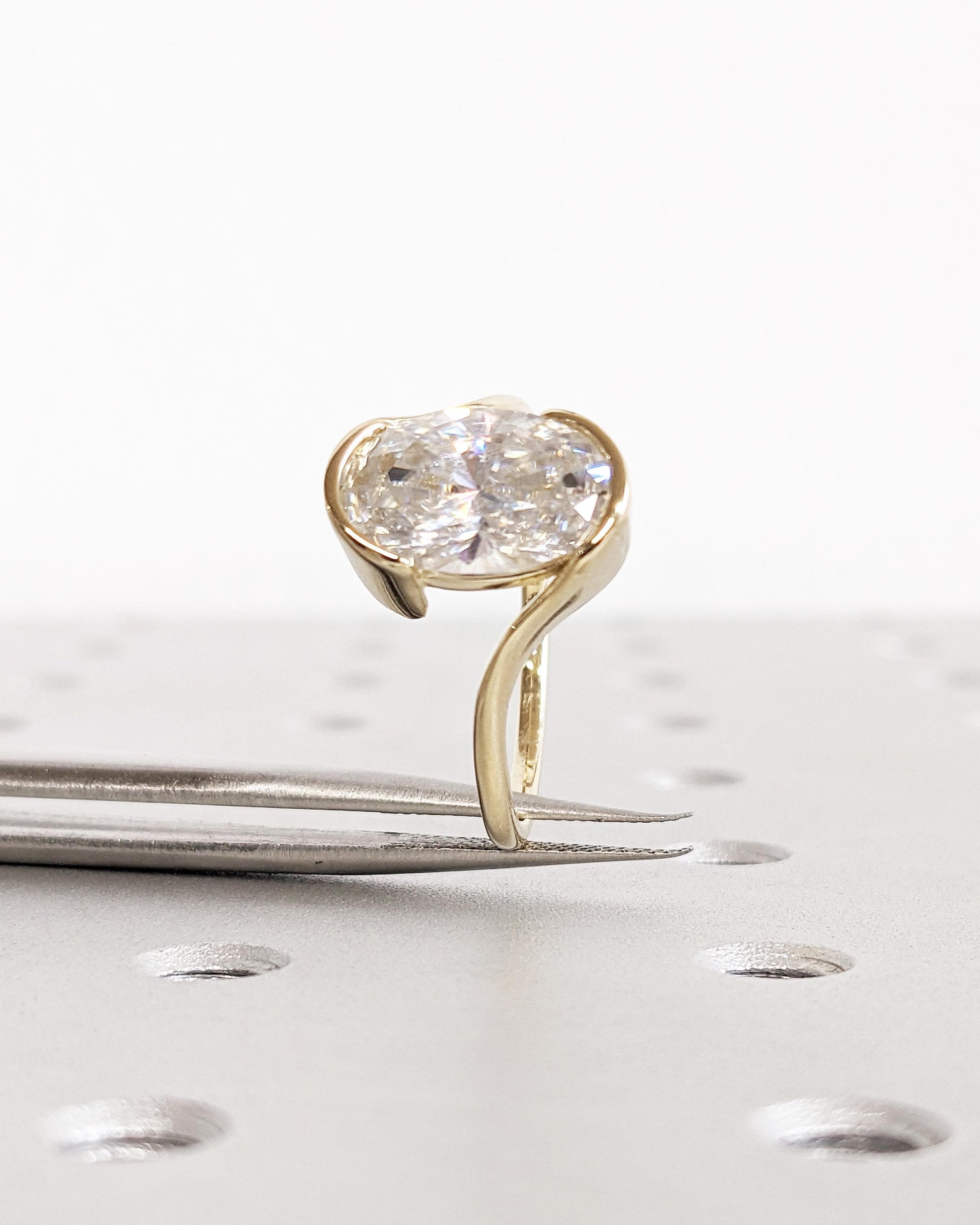1.2 CT Round Solitaire Moissanite Engagement Ring