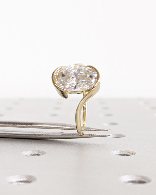 1.2 CT Round Solitaire Moissanite Engagement Ring