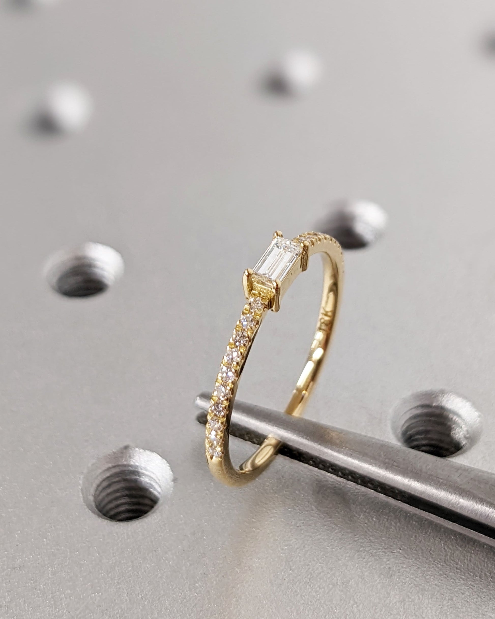 1.2 CT Round Solitaire Moissanite Engagement Ring