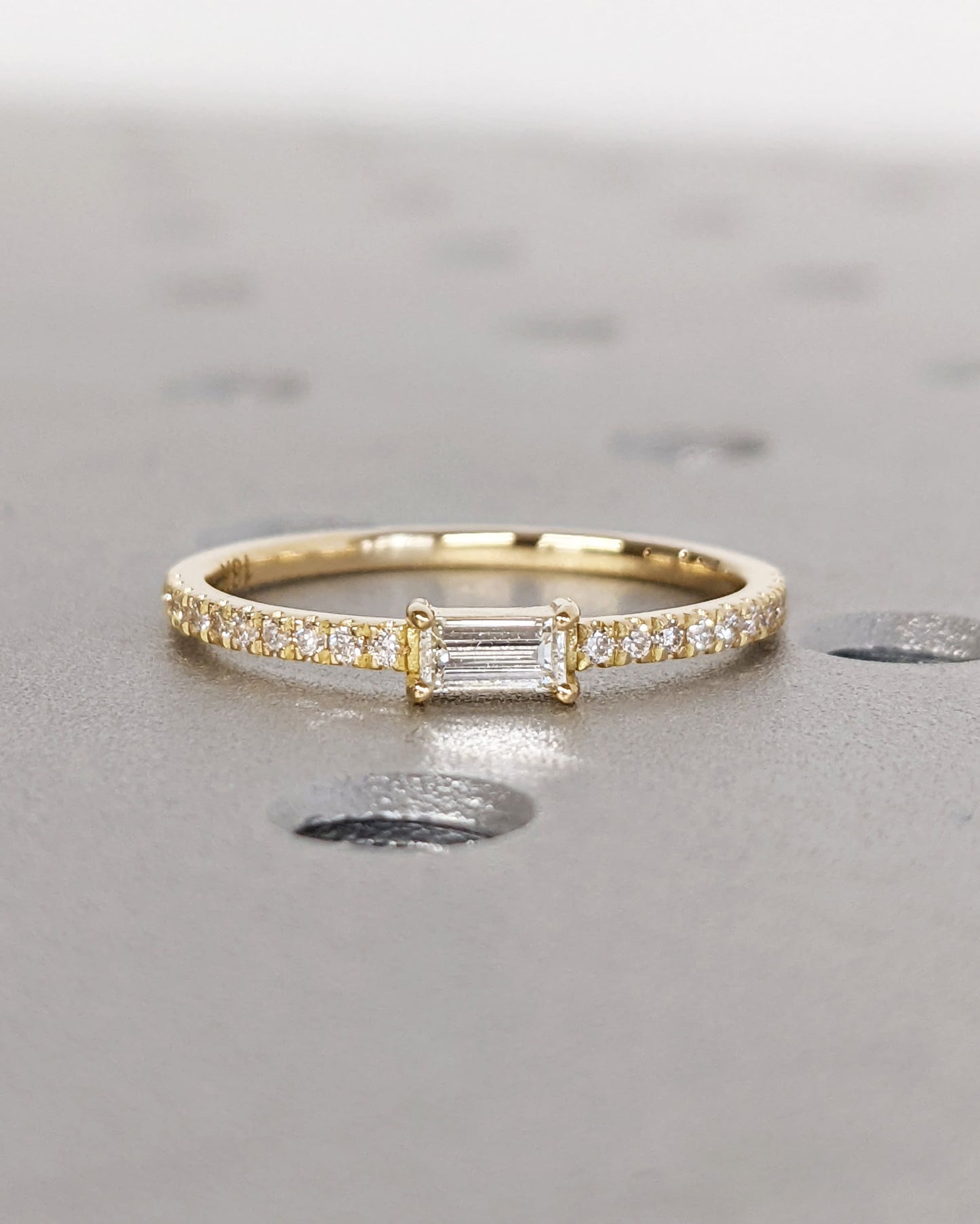 1.2 CT Round Solitaire Moissanite Engagement Ring