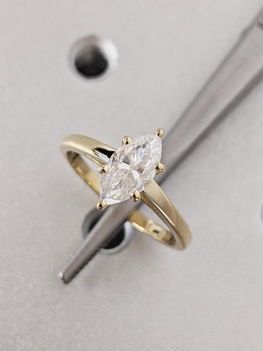 1.2 CT Round Solitaire Moissanite Engagement Ring