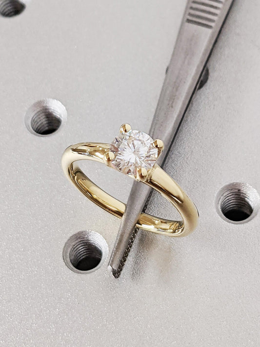 1.2 CT Round Solitaire Moissanite Engagement Ring