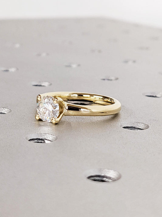 1.2 CT Round Solitaire Moissanite Engagement Ring
