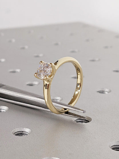 1.2 CT Round Solitaire Moissanite Engagement Ring