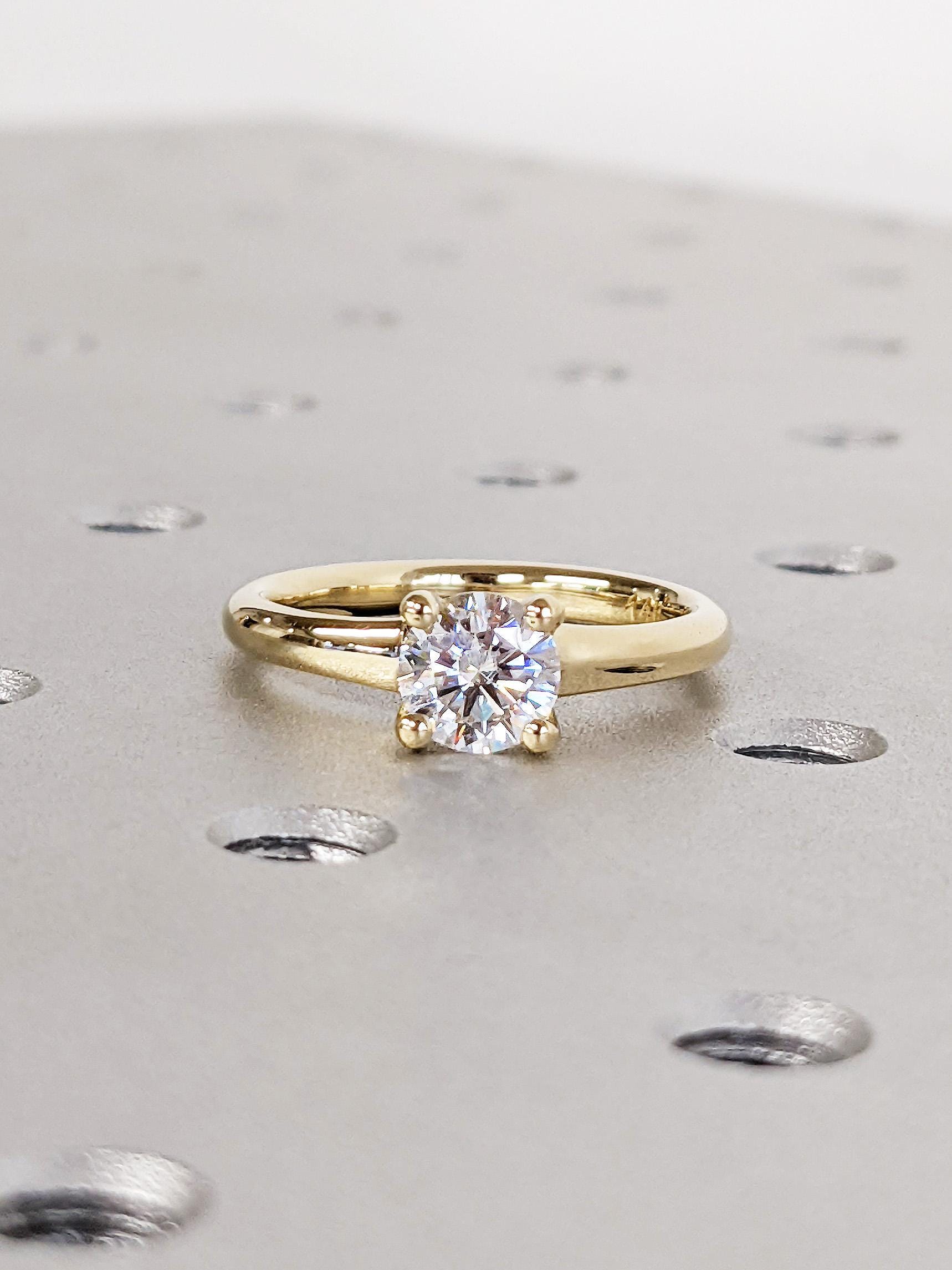 1.2 CT Round Solitaire Moissanite Engagement Ring