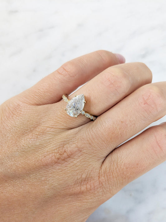 1.2 CT Round Solitaire Moissanite Engagement Ring