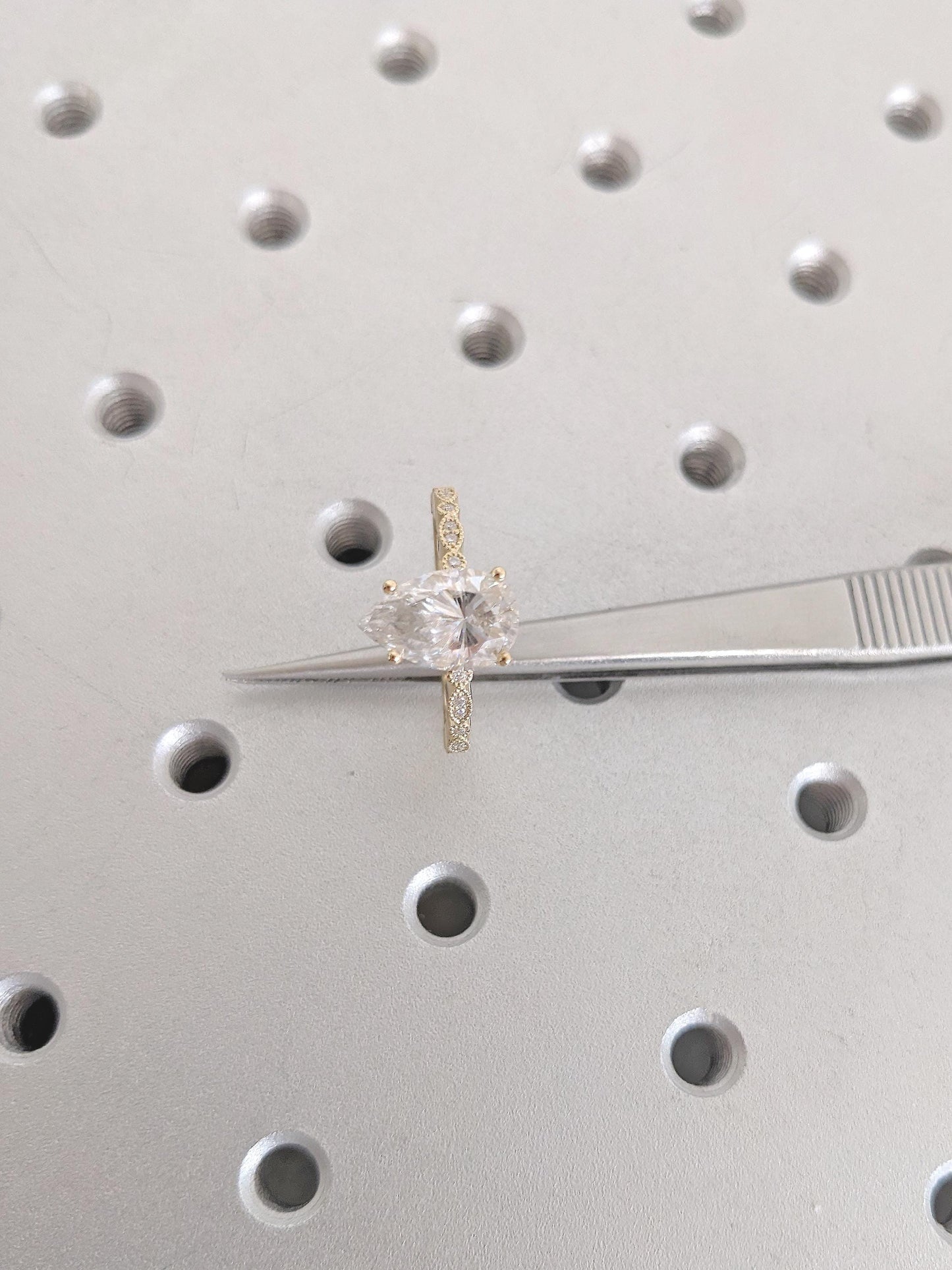 1.2 CT Round Solitaire Moissanite Engagement Ring