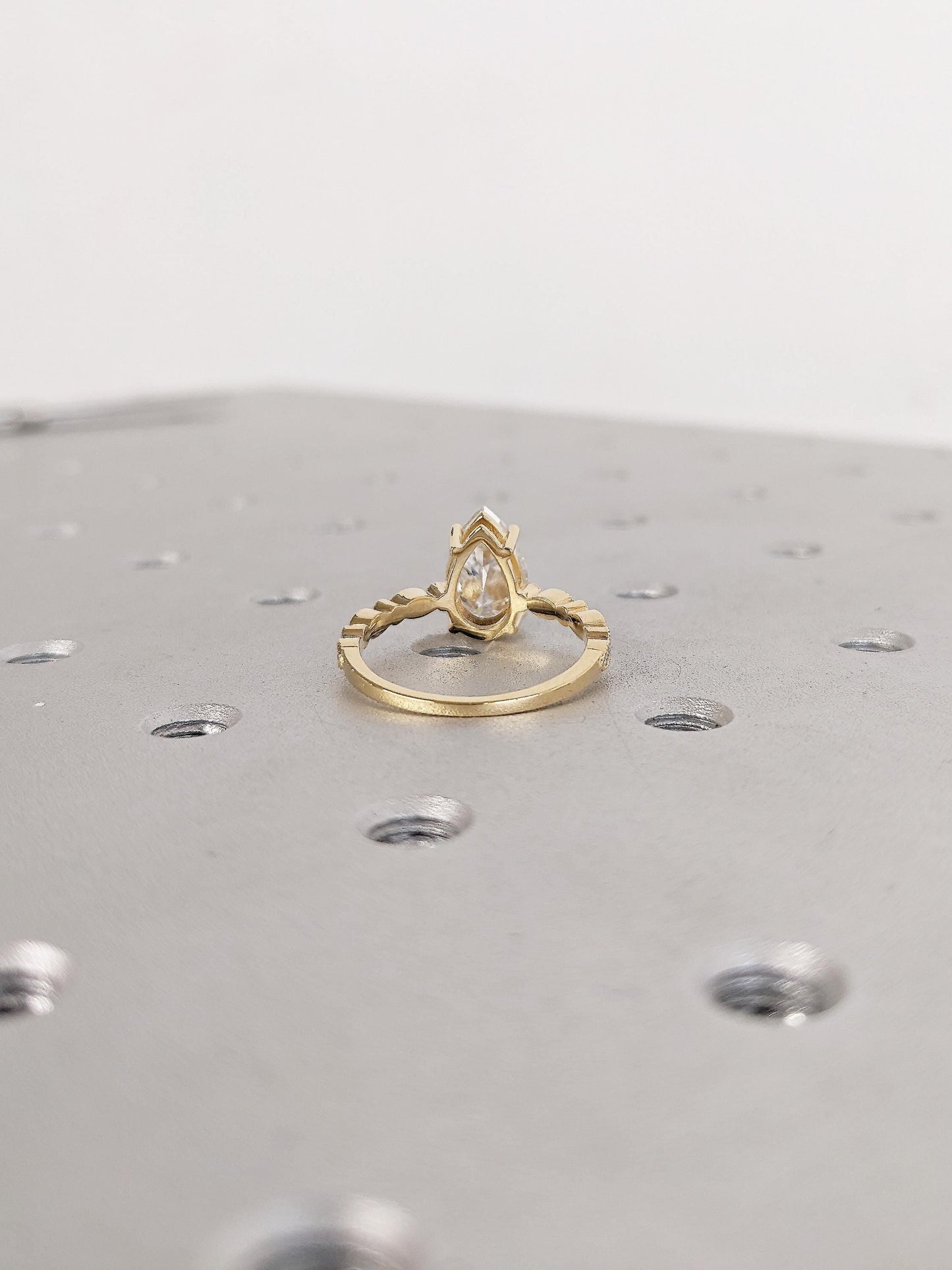 1.2 CT Round Solitaire Moissanite Engagement Ring