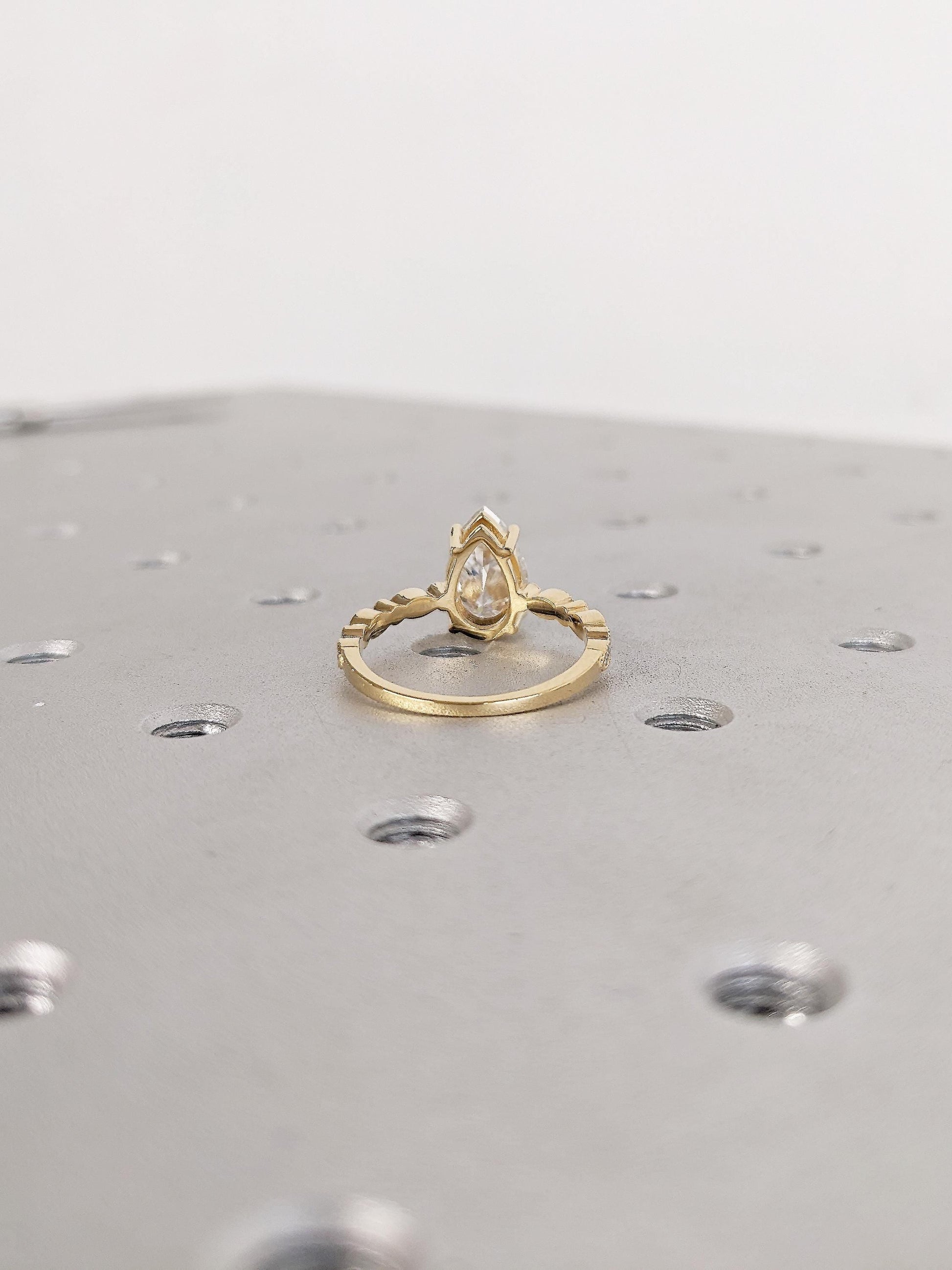 1.2 CT Round Solitaire Moissanite Engagement Ring