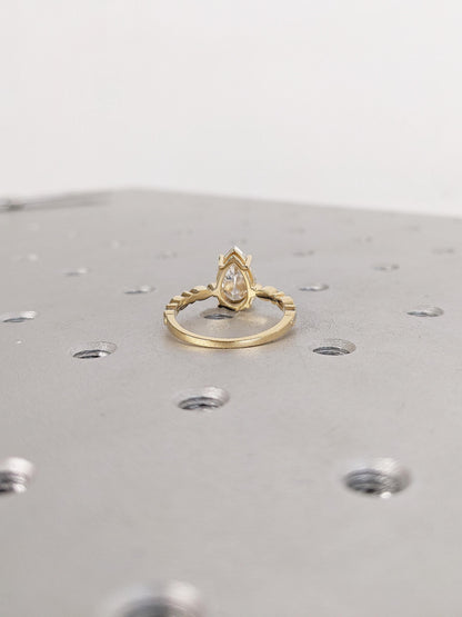 1.2 CT Round Solitaire Moissanite Engagement Ring
