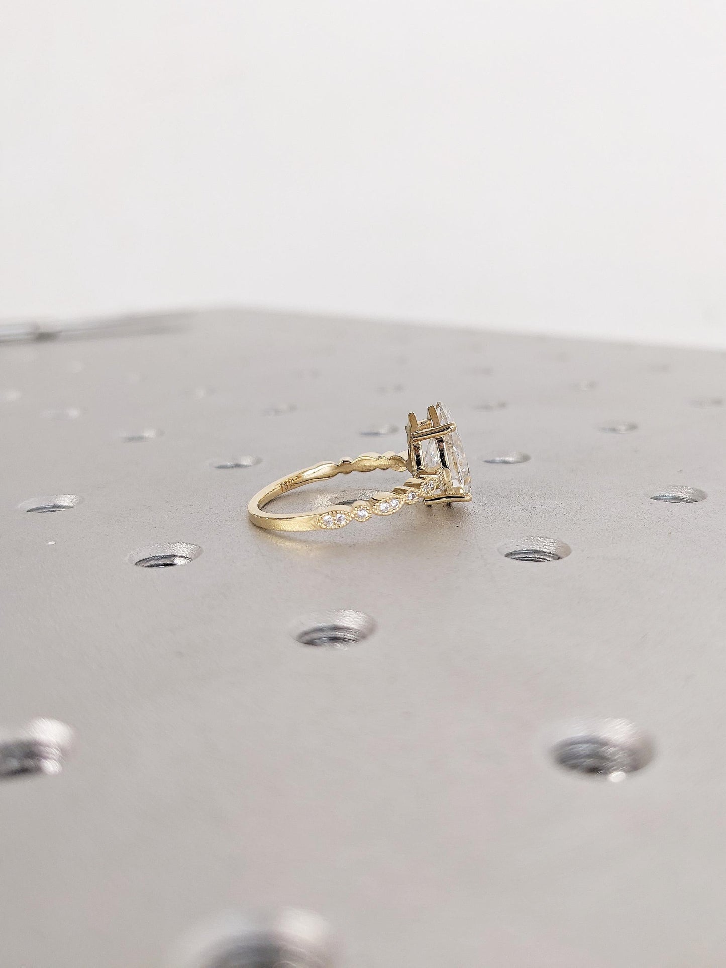 1.2 CT Round Solitaire Moissanite Engagement Ring