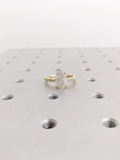 1.2 CT Round Solitaire Moissanite Engagement Ring