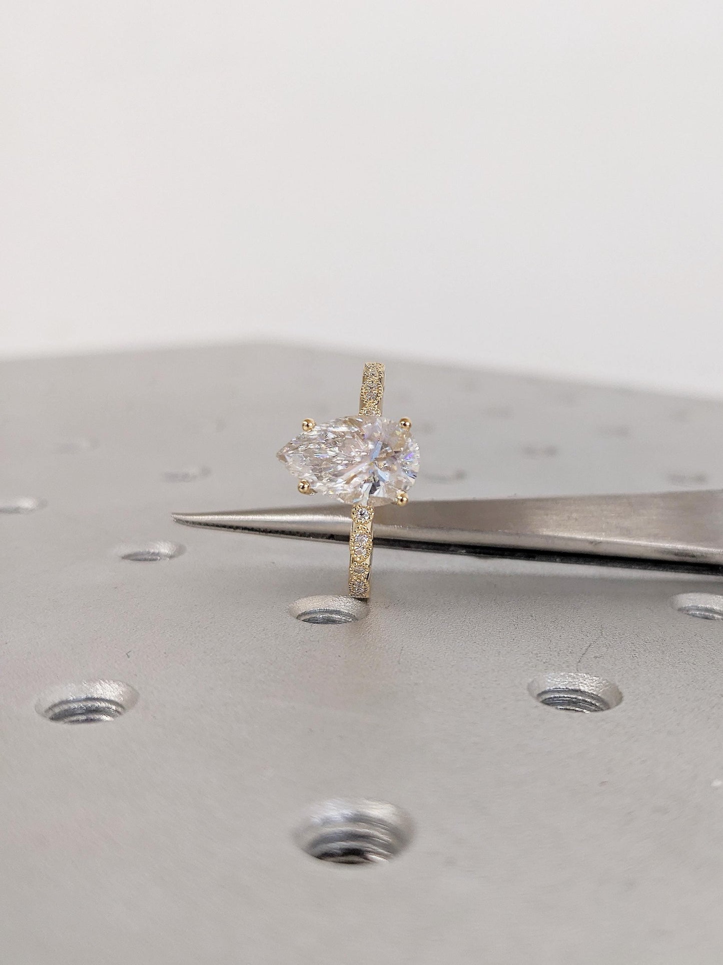 1.2 CT Round Solitaire Moissanite Engagement Ring