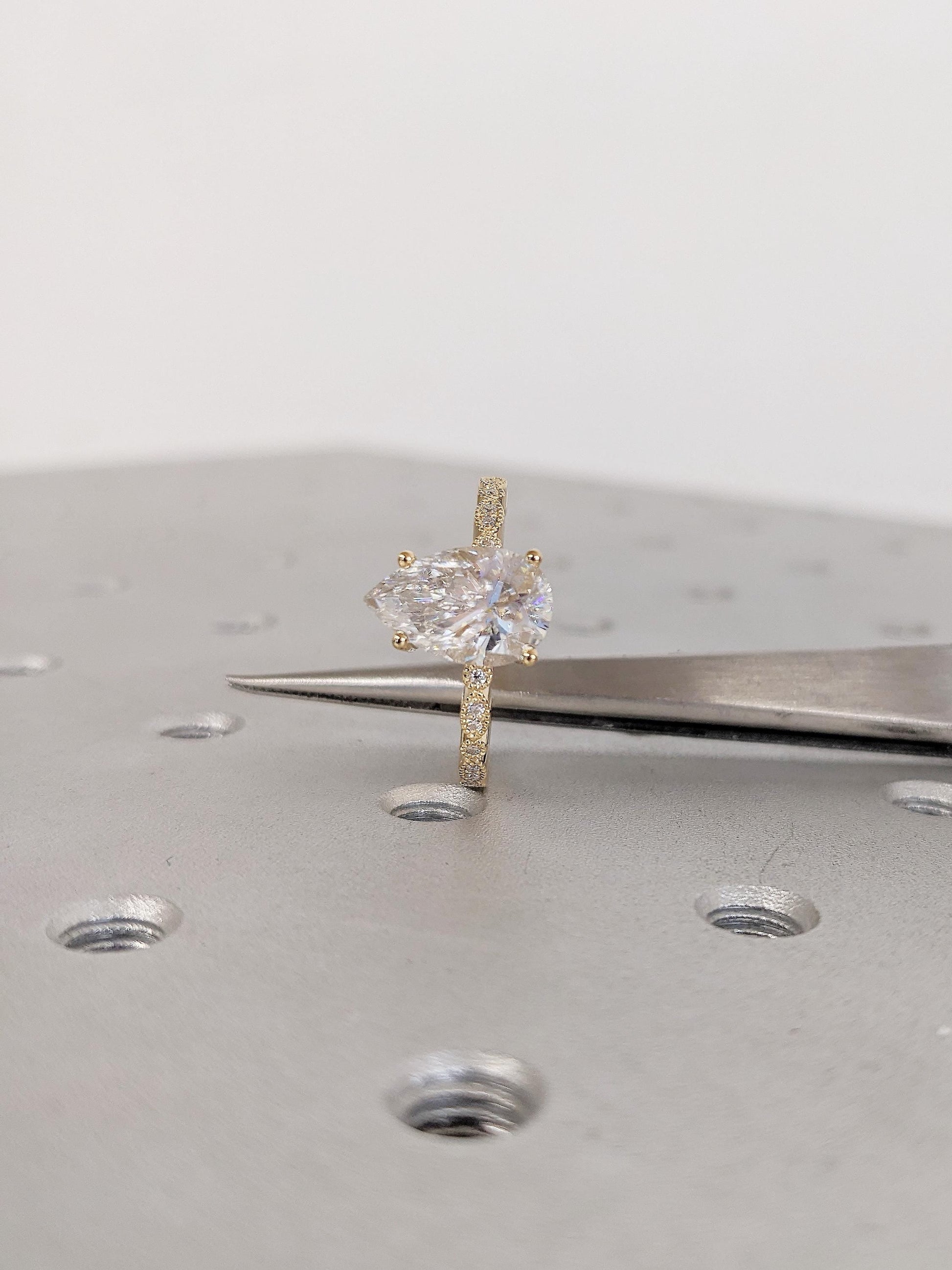 1.2 CT Round Solitaire Moissanite Engagement Ring