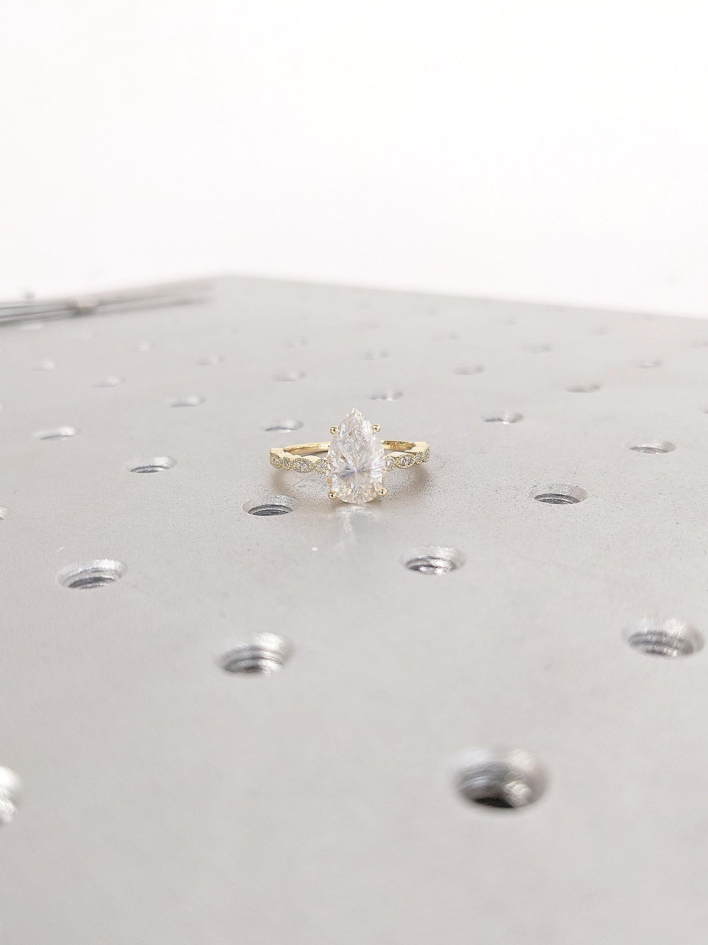 1.2 CT Round Solitaire Moissanite Engagement Ring