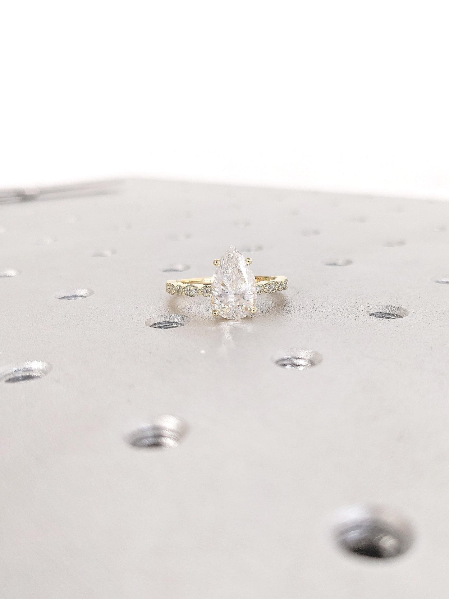 1.2 CT Round Solitaire Moissanite Engagement Ring