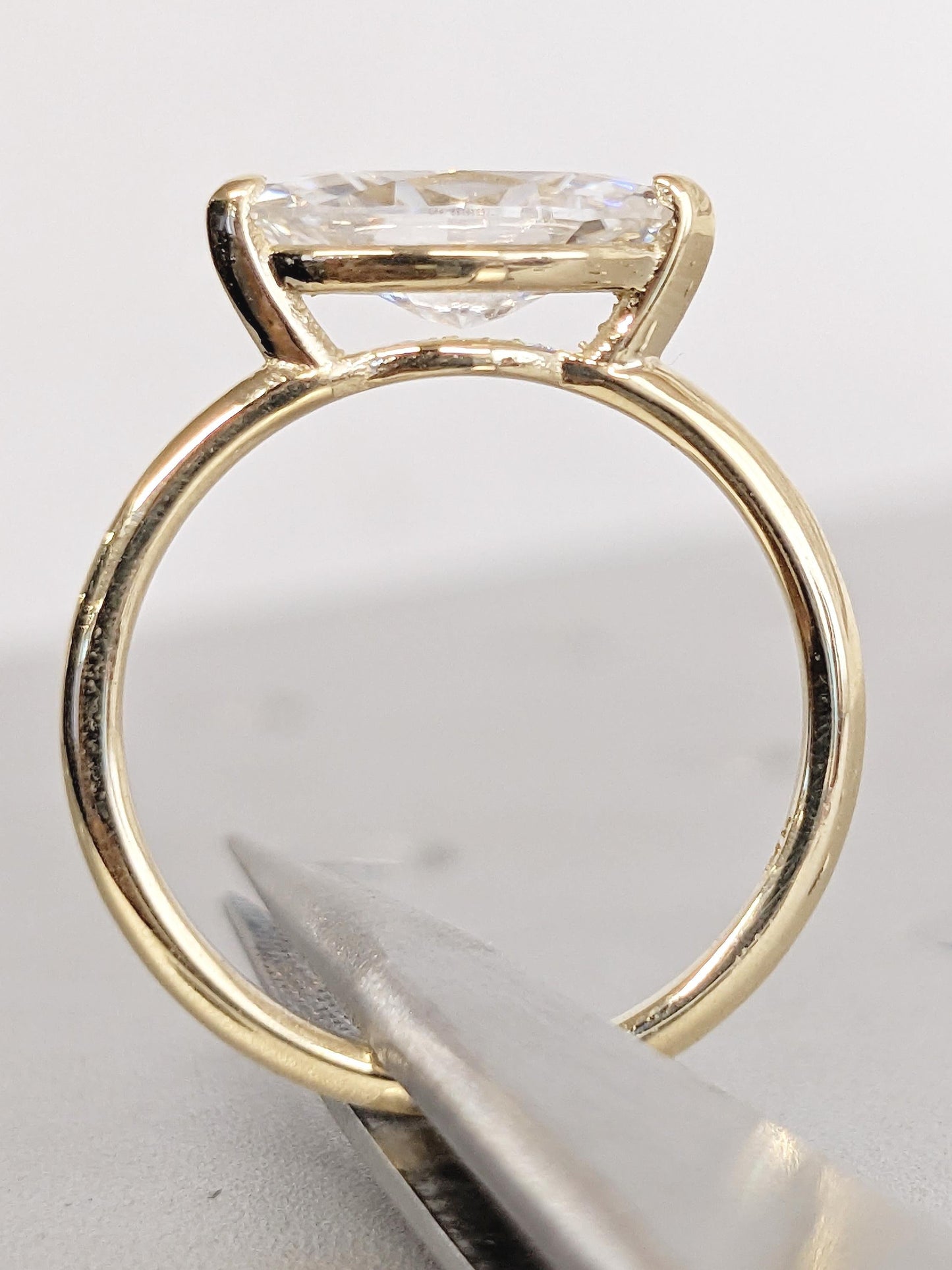 1.2 CT Round Solitaire Moissanite Engagement Ring
