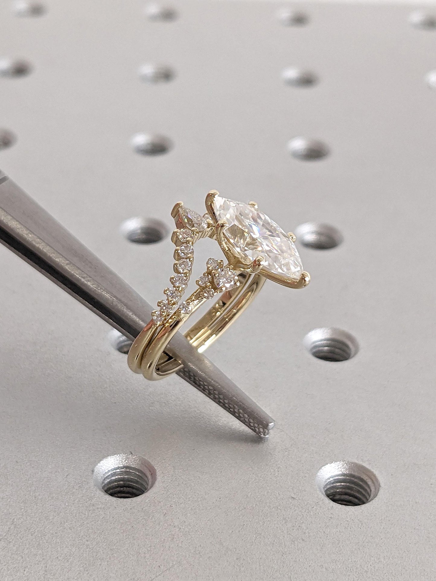 1.2 CT Round Solitaire Moissanite Engagement Ring