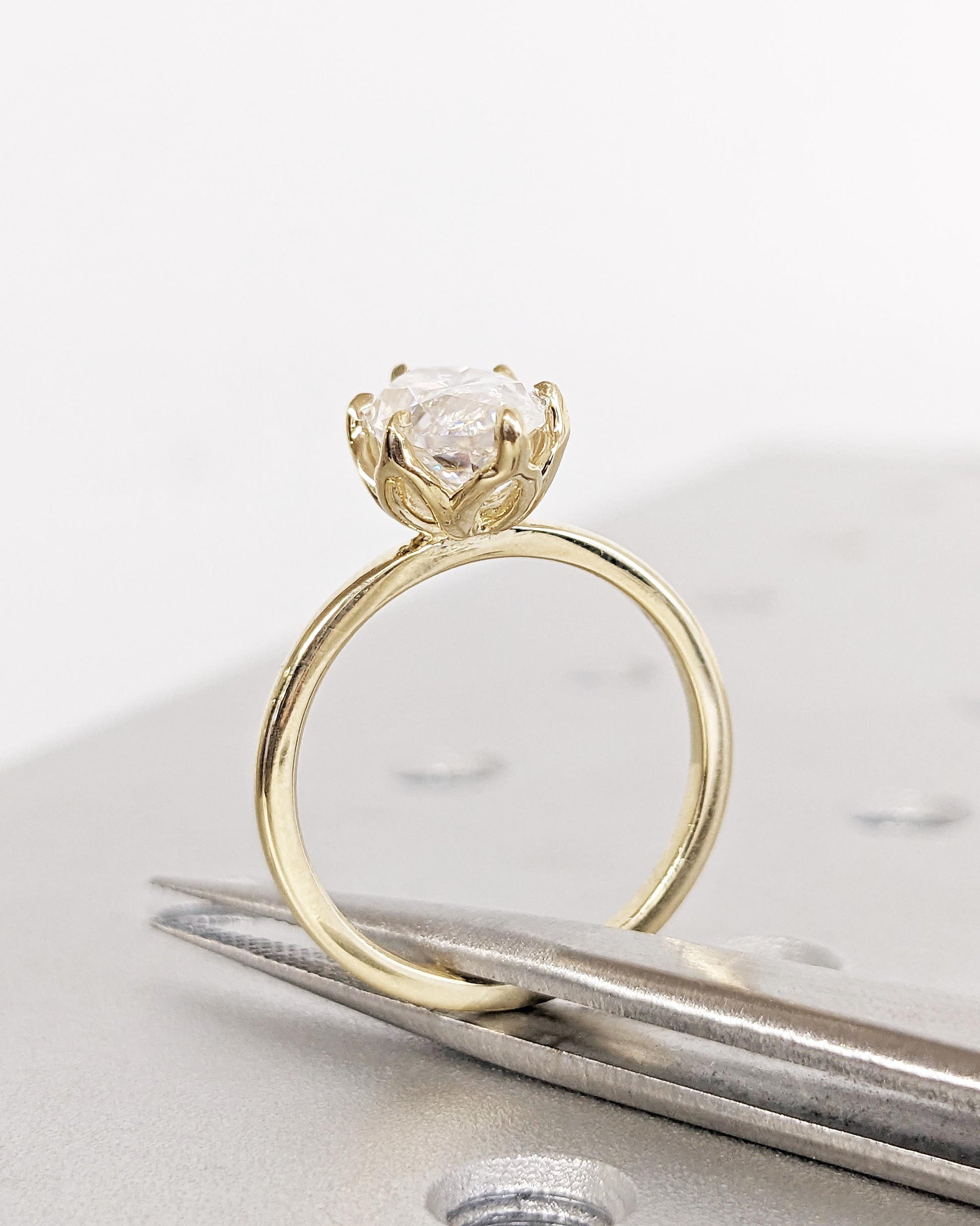 1.2 CT Round Solitaire Moissanite Engagement Ring