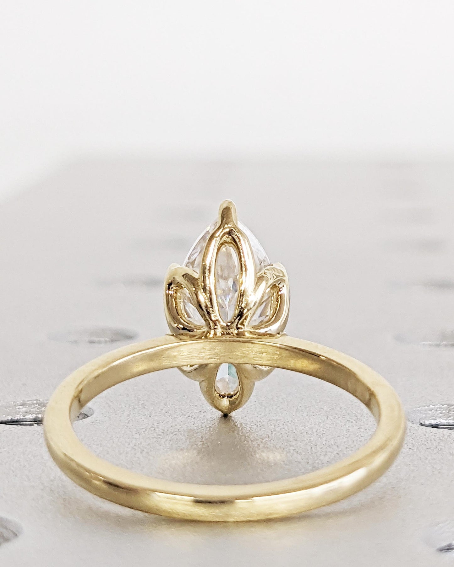 1.2 CT Round Solitaire Moissanite Engagement Ring