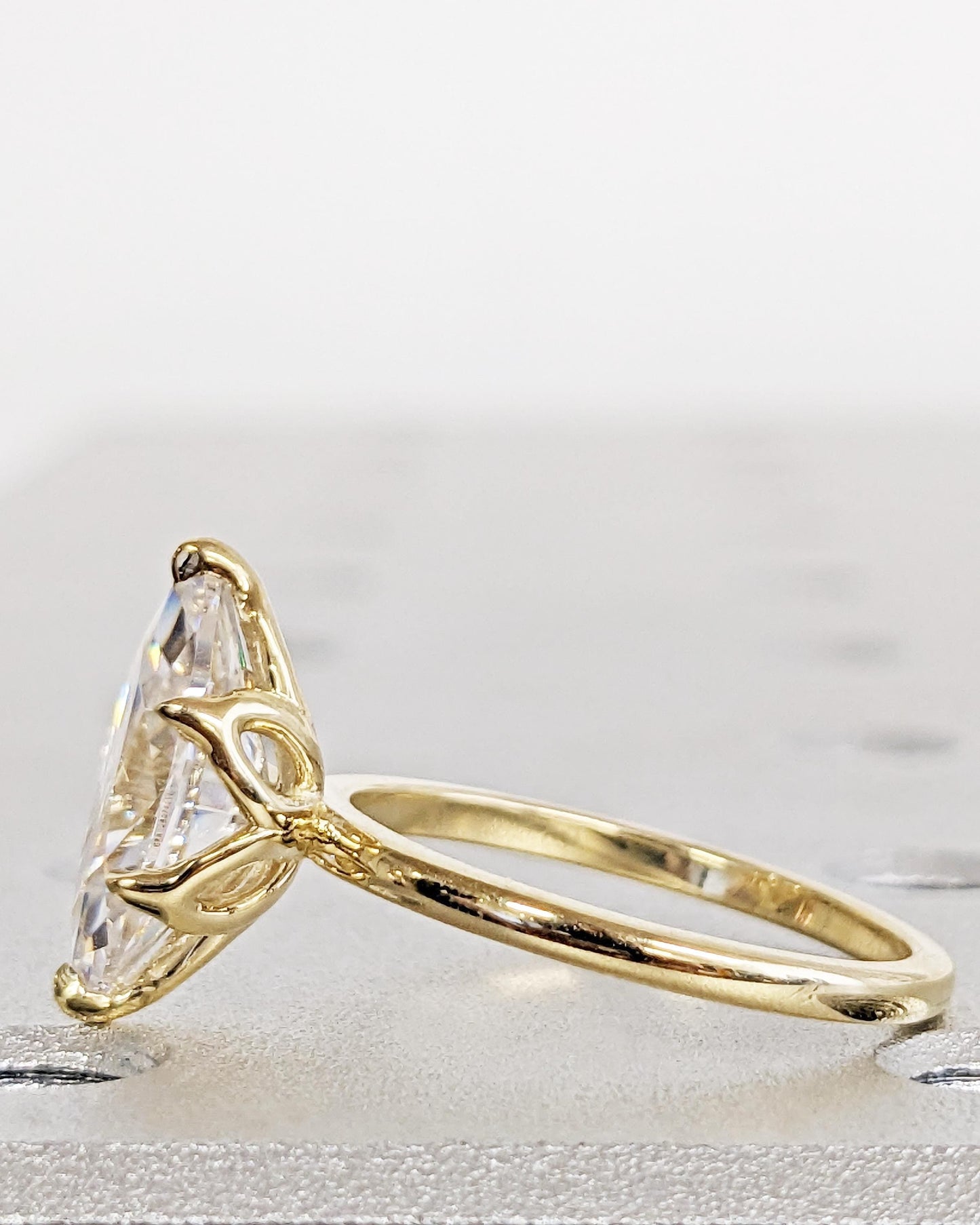 1.2 CT Round Solitaire Moissanite Engagement Ring